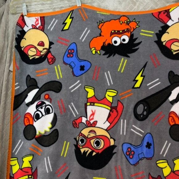 Ryans World Throw Blanket Gray Small Soft Polyester Super Hero Character 60x42 - Picture 2 of 9